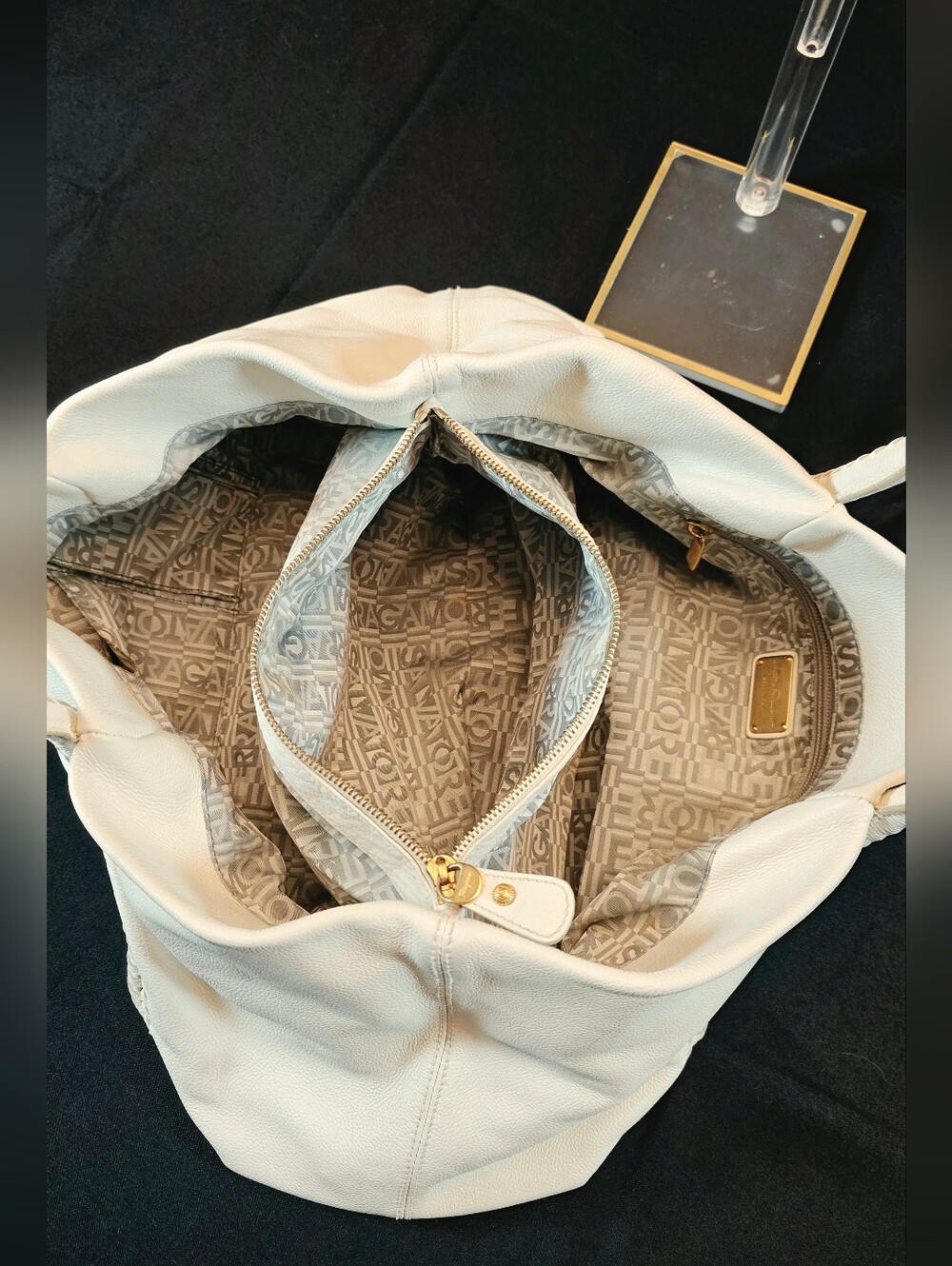 Salvatore Ferragamo White Soft Leather Shoulder Bag. Beautiful braided straps. - Picture 8 of 16
